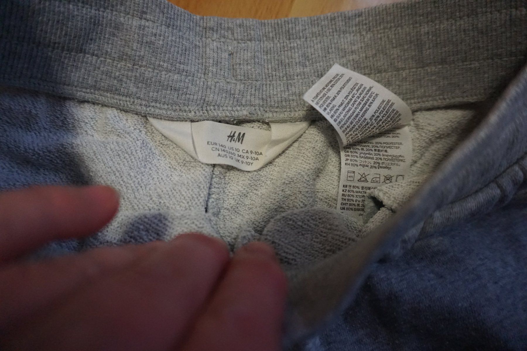 H&M Hosen: H&M Graue Sommer Shorts, Gr. 140 – Gebraucht aus Zürich von einalemjena 2