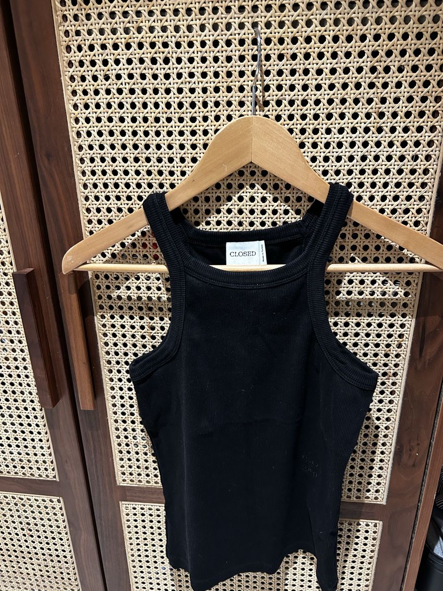 Closed T-shirt: Closed Tanktop schwarz XS – Usato da Zürich venduto da cos_b629