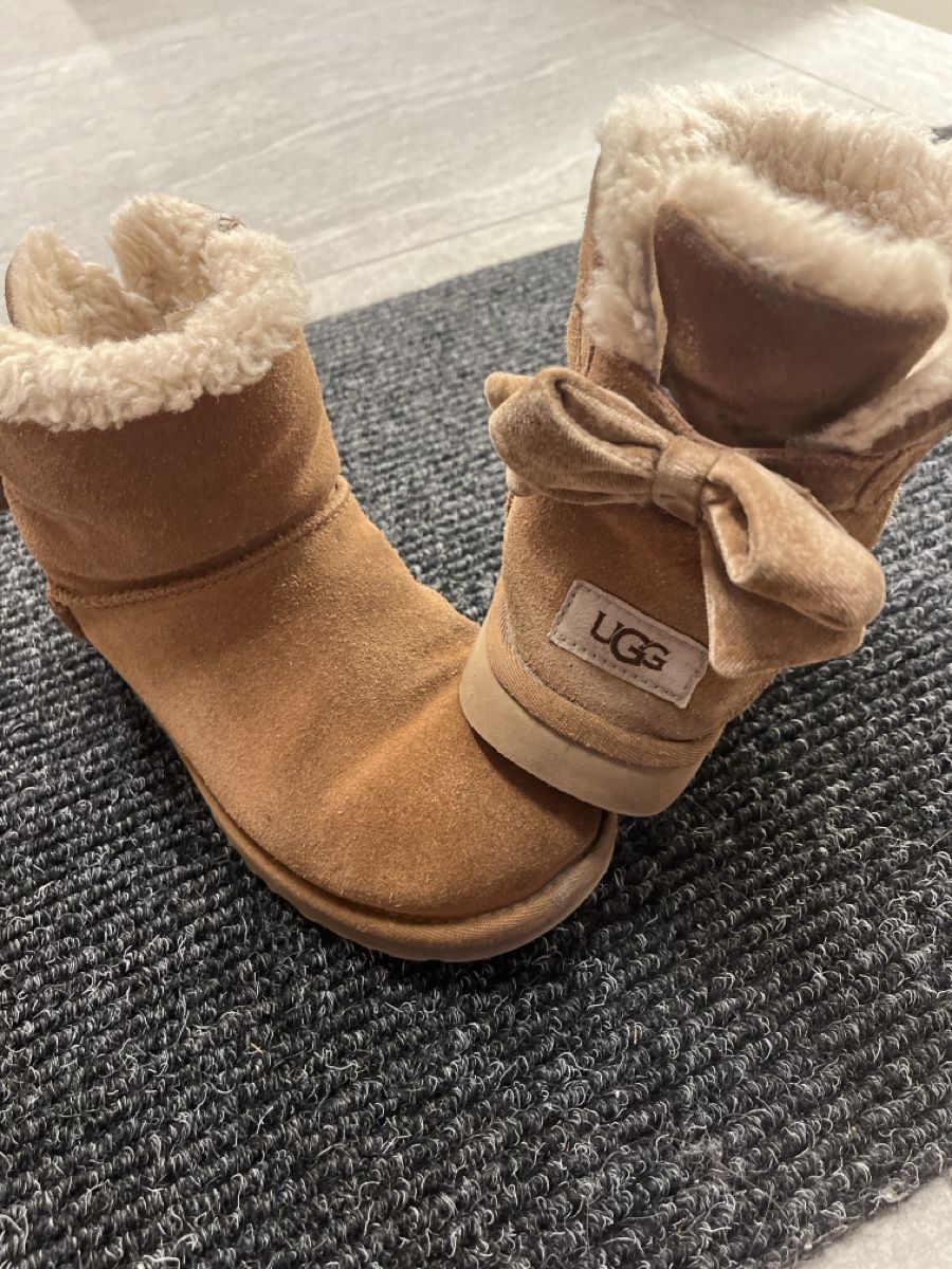 Ugg Scarpe da donna: Originale  UGG Stiefel – Usato da Rüschlikon venduto da ant_5v7g 1