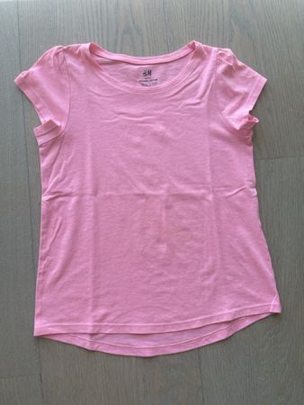 H&M Basic T-Shirt, Gr. 122/128, Rosa