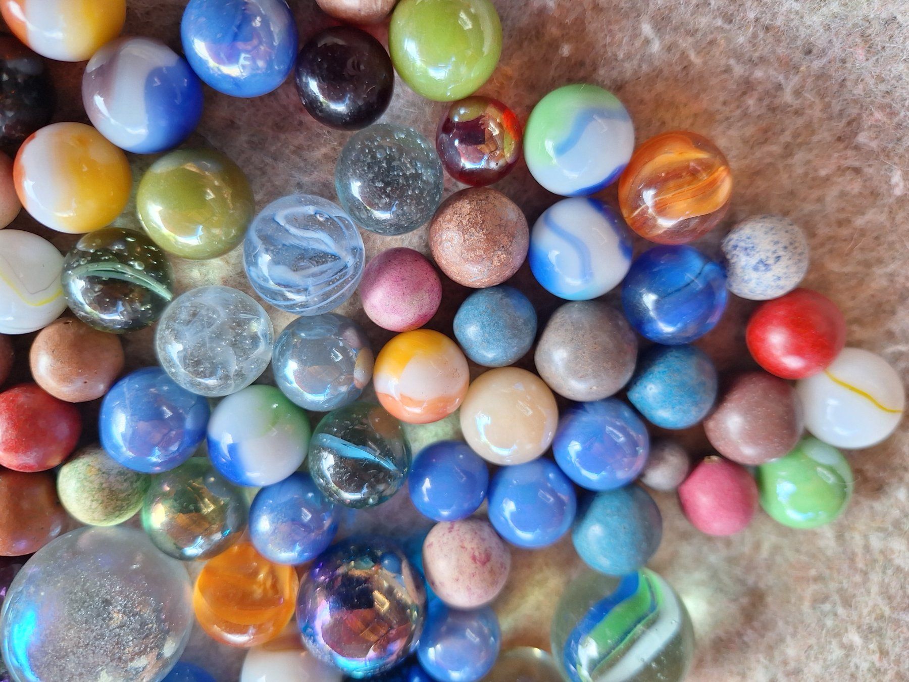 Biglie: 1 KG BUNTE GLASMARMELI GLASKUGELN – Usato da Huttwil venduto da Kunterbuntli 3