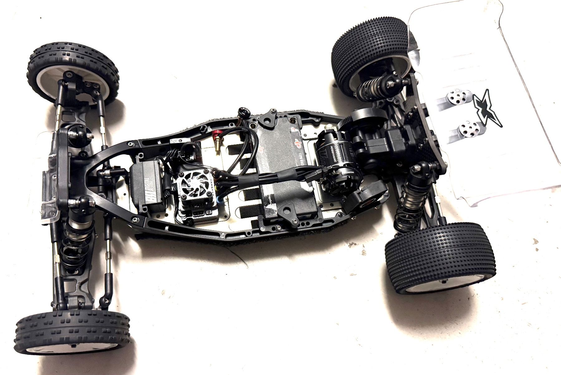 XRay Modellismo RC: XRAY XB2 2025 ÉDITION CARPET – Usato da Yverdon-les-Bains venduto da Fijo-rc 1