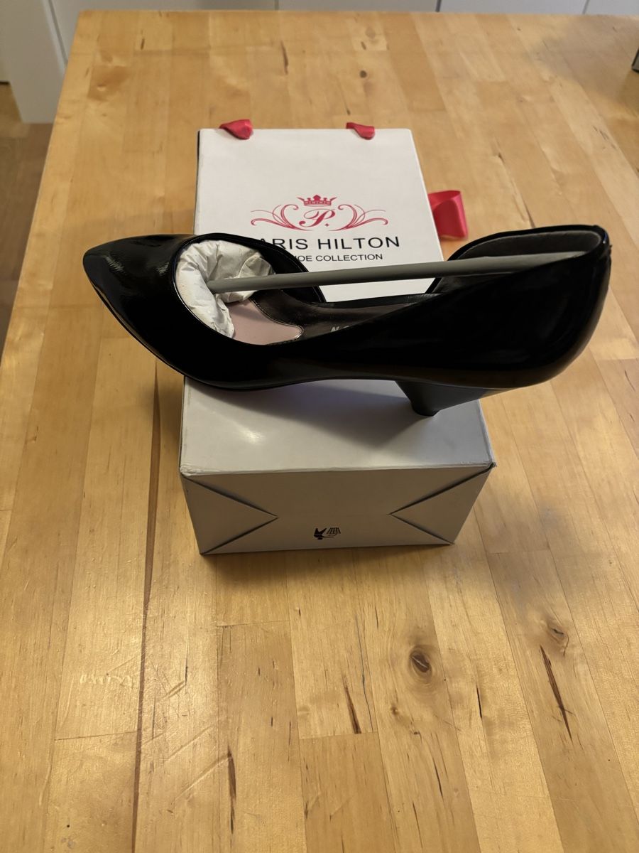 Damenschuhe: Paris Hilton Pumps – Neu und originalverpackt aus Celerina von Heli87 1