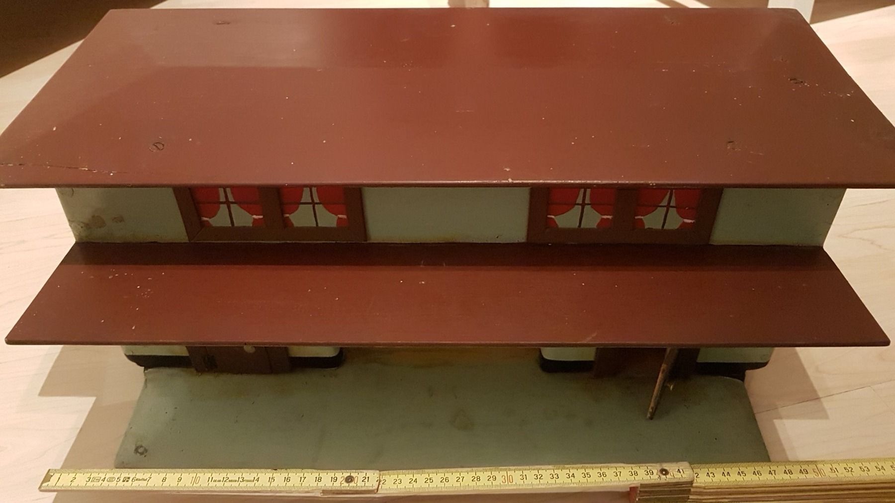 Casette per bambini: Bahnhof nachbau – Usato da Dielsdorf venduto da Ford97 1