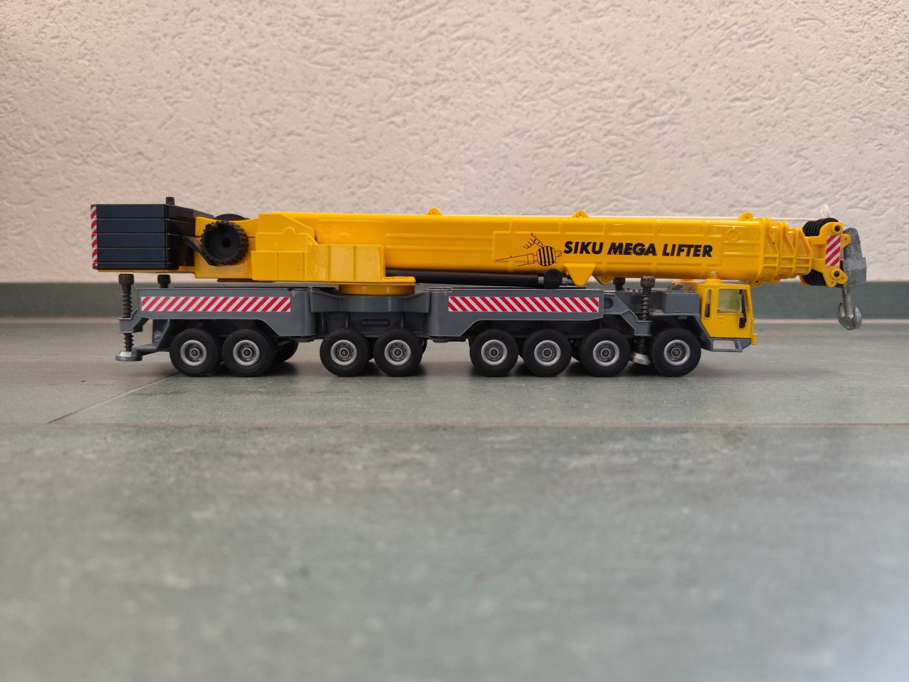 Siku Giocattoli: Siku Mega Lifter 1:55 – Usato da Bernhardzell venduto da dsigi82 1