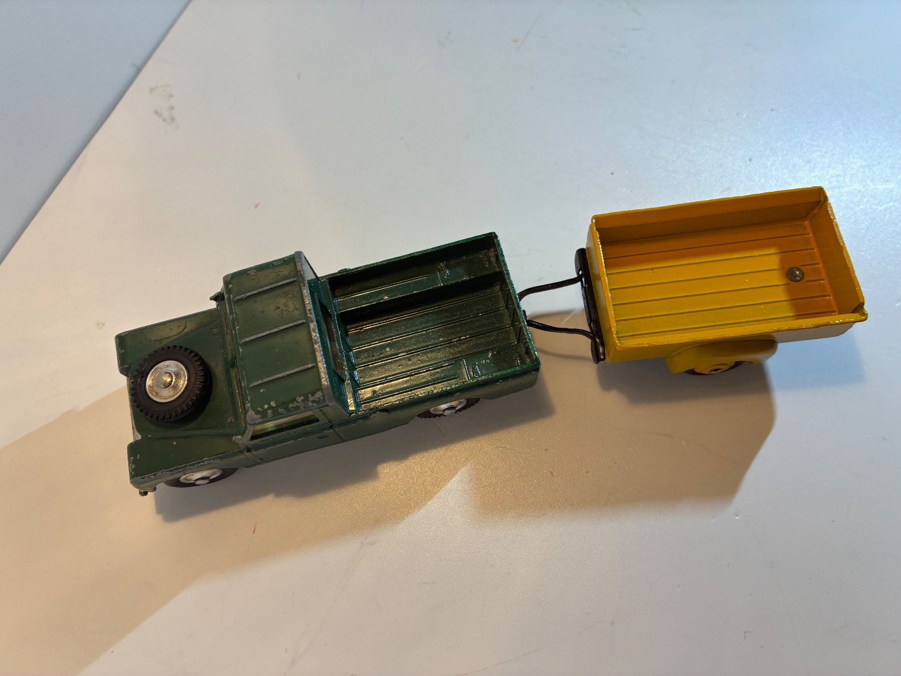 Corgi Toys Modellautos: Corgi Landrover mit Trailer – Gebraucht aus Gümmenen von Supererland 5