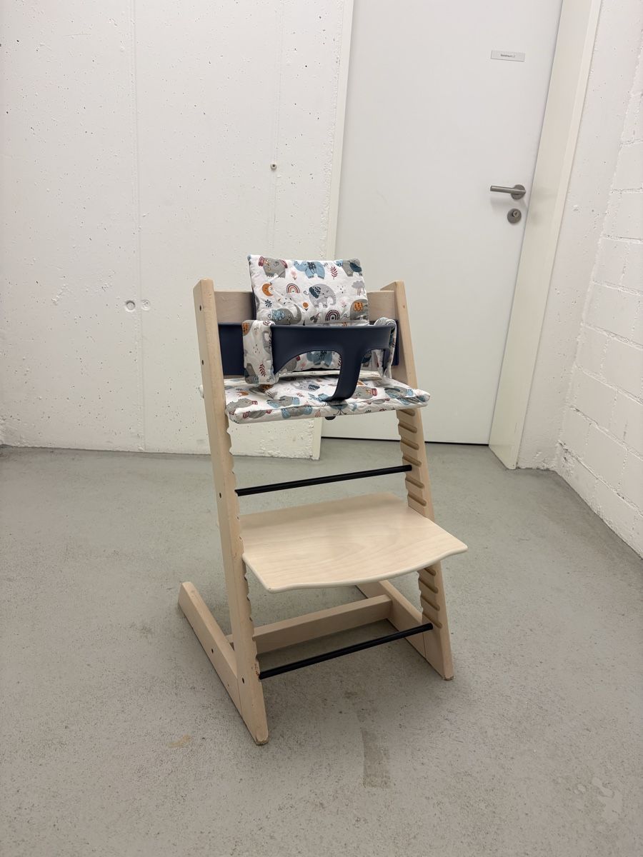 Stokke Hochstühle: tripptrapp mit zubehör in beliebtem whitewash🤍 – Neu (gemäss Beschreibung) aus Höri von restverkauf_zh