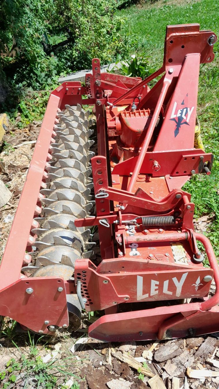 Lely Tutte le macchine: Kreiselegge Lely Terra 250-19-C – Usato da Neschwil venduto da cor_vt95 1
