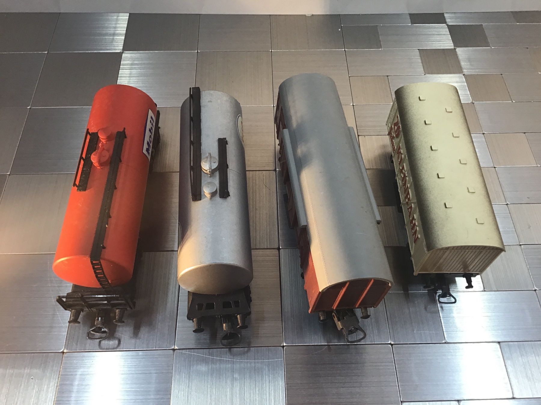 Kleinbahn Modelleisenbahnen: KLEINBAHN GÜTERWAGEN SPUR H0 – Gebraucht aus Männedorf von Spezial-Modelle 5