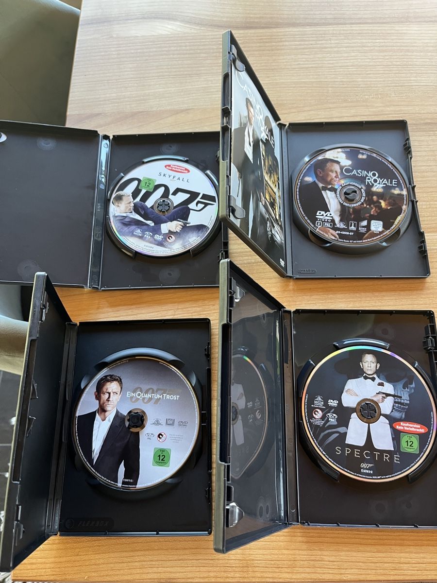 Tutti i DVDs: James Bond DVD 4 Stück  – Usato da Schiers venduto da and_txz8 2