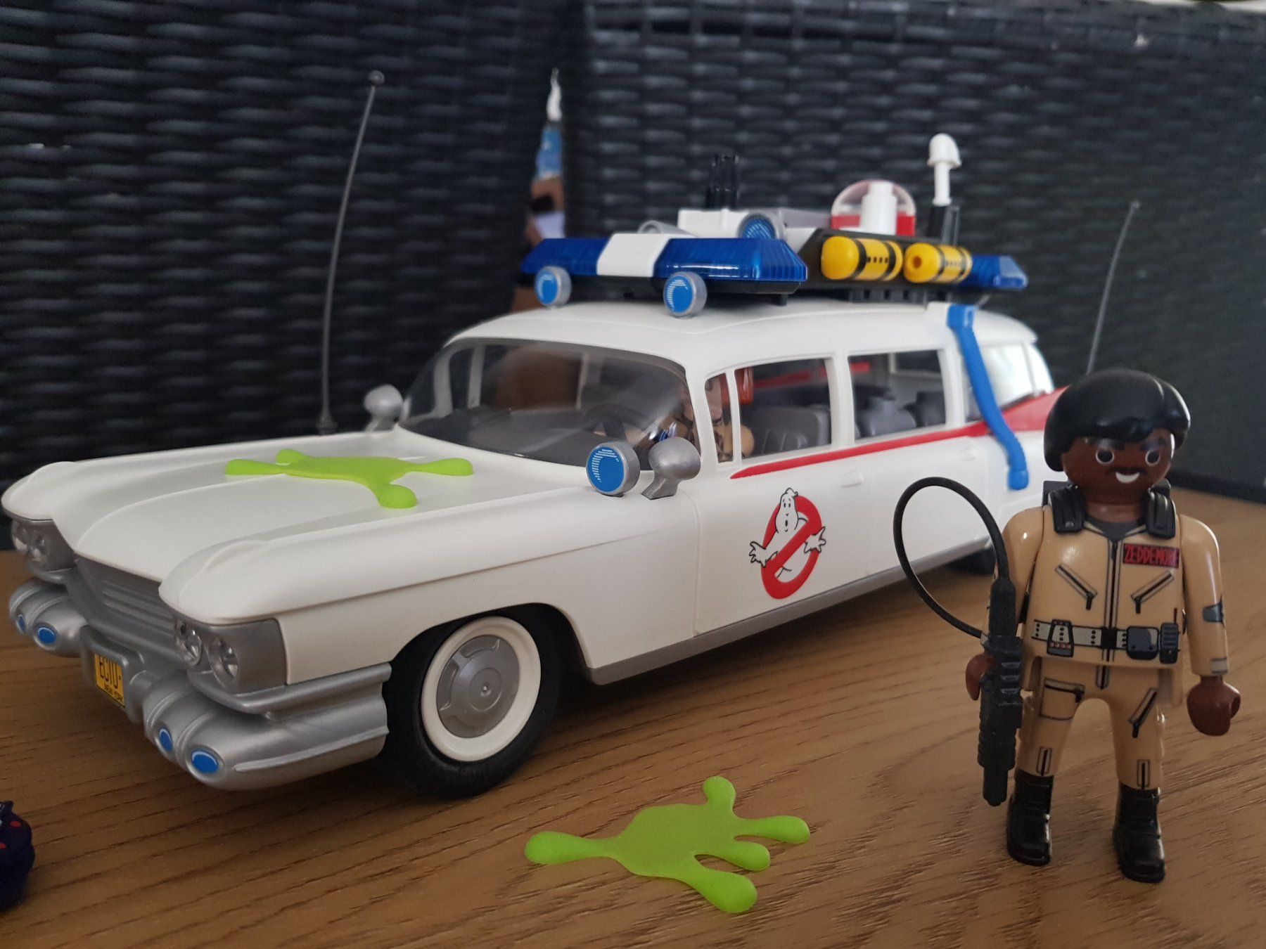 Bücher: Playmobil Ghostbusters Auto Limousine Ecto-1 + Terror Dogs – Gebraucht aus Nürensdorf von  5