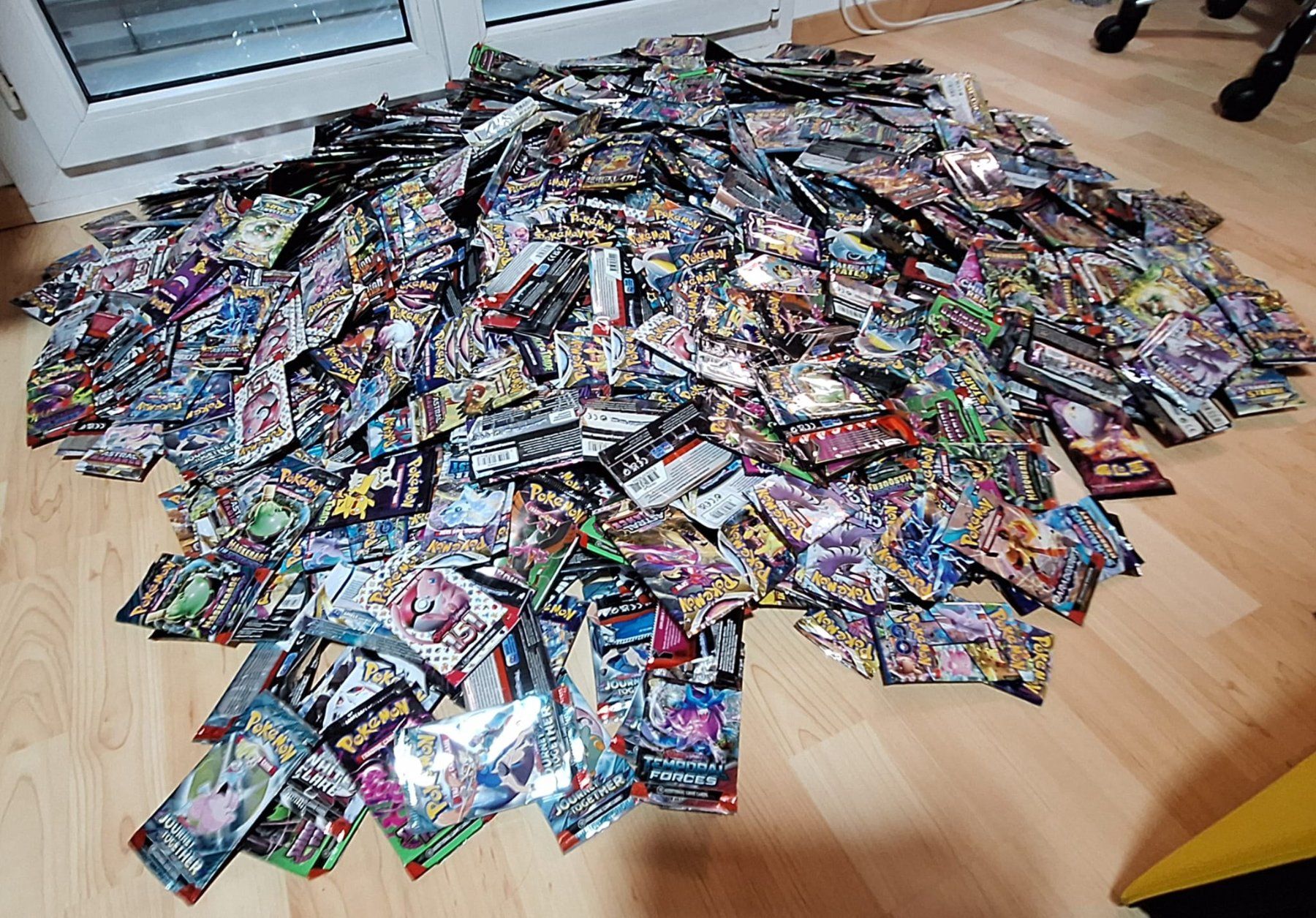 Pokémon Carte collezionabili: 1850+ OPENED & EMPTY Pokemon Pack Collection – Usato da Andwil SG venduto da popatus 7