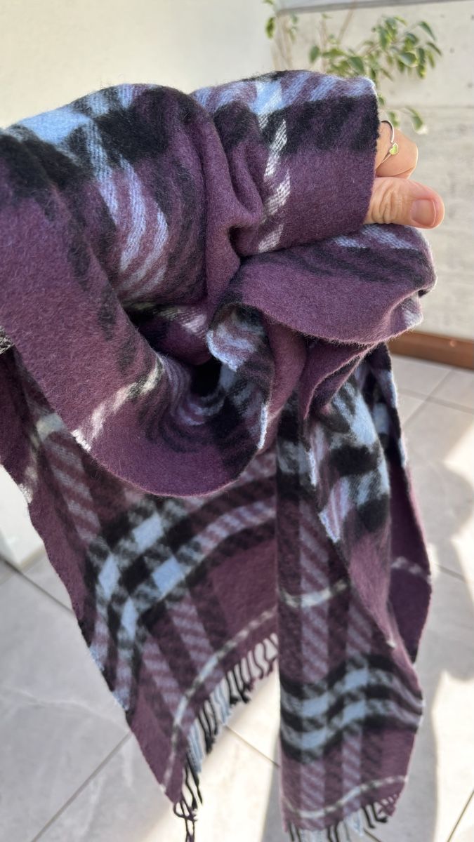 Burberry Foulard & Sciarpe: BURBERRY 100% cashmere scarf – Usato da Zürich venduto da Angela_Fashion_Lover 4