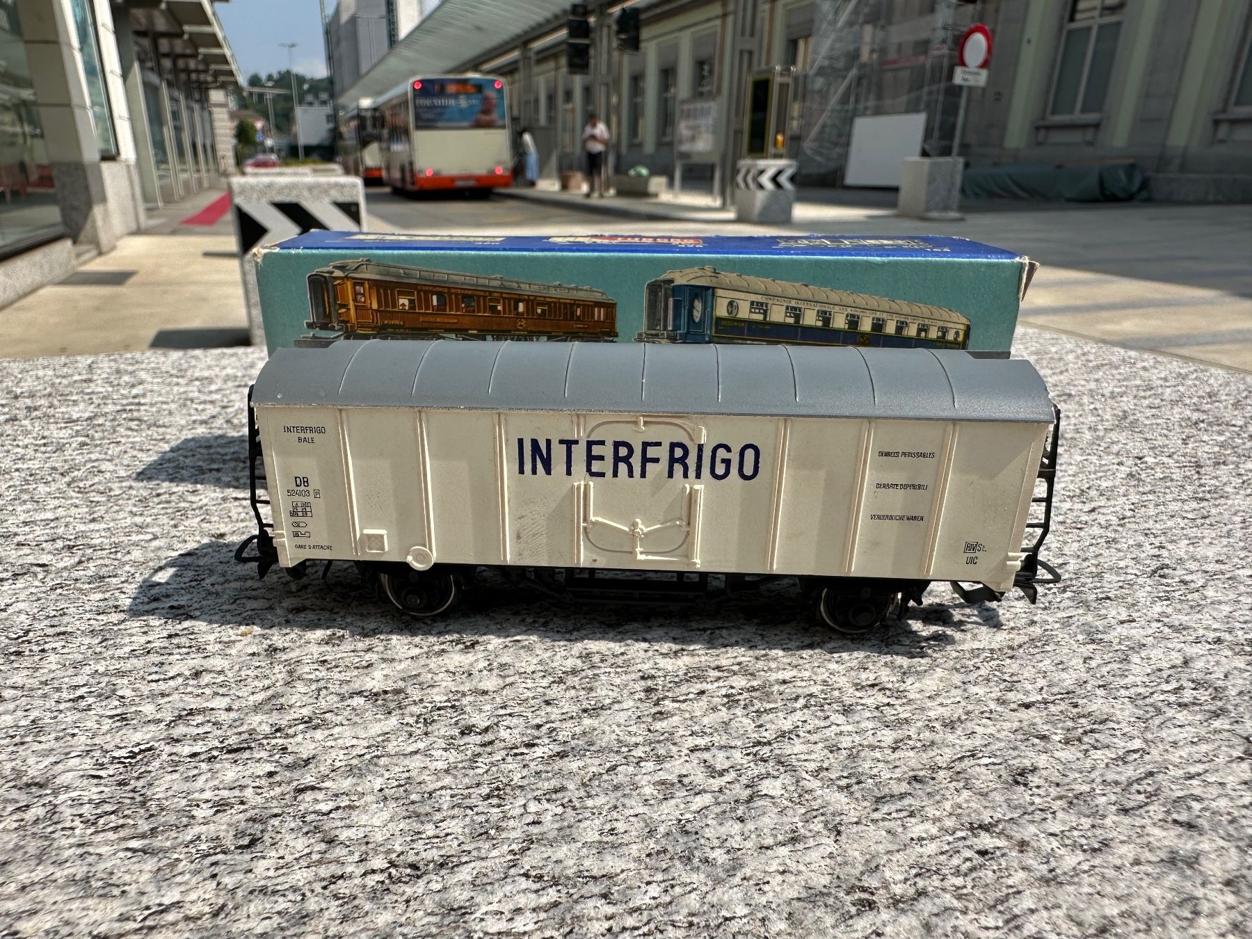 Pocher Modellini di ferrovie: Pocher 313 H0 Interfrigo DB BOX! – Usato da Chiasso venduto da Carrara-Modellismo