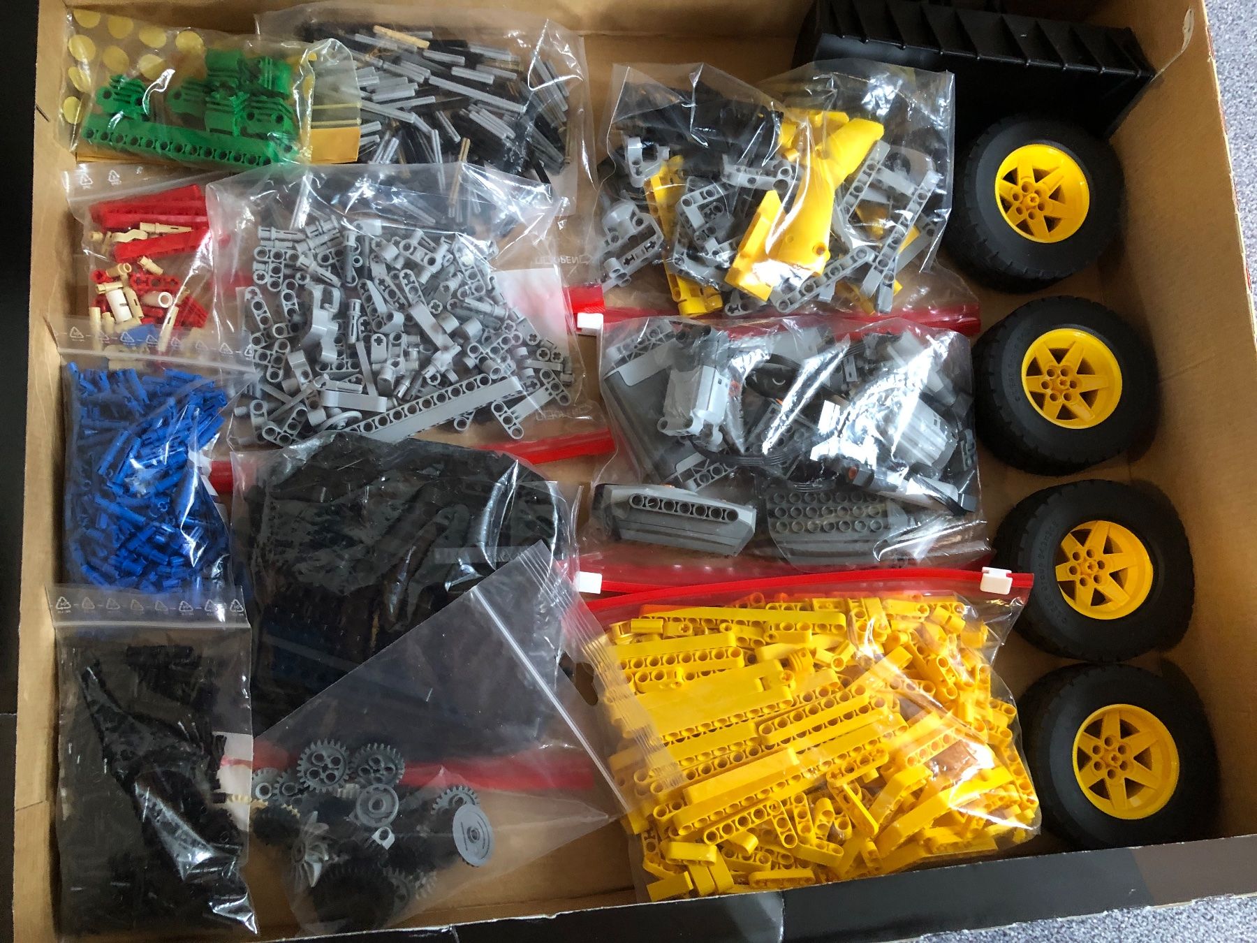 Lego Kit di costruzioni: Lego Technic Volvo L350F Radlader – Usato da Gonten venduto da Garn-Liesel 2