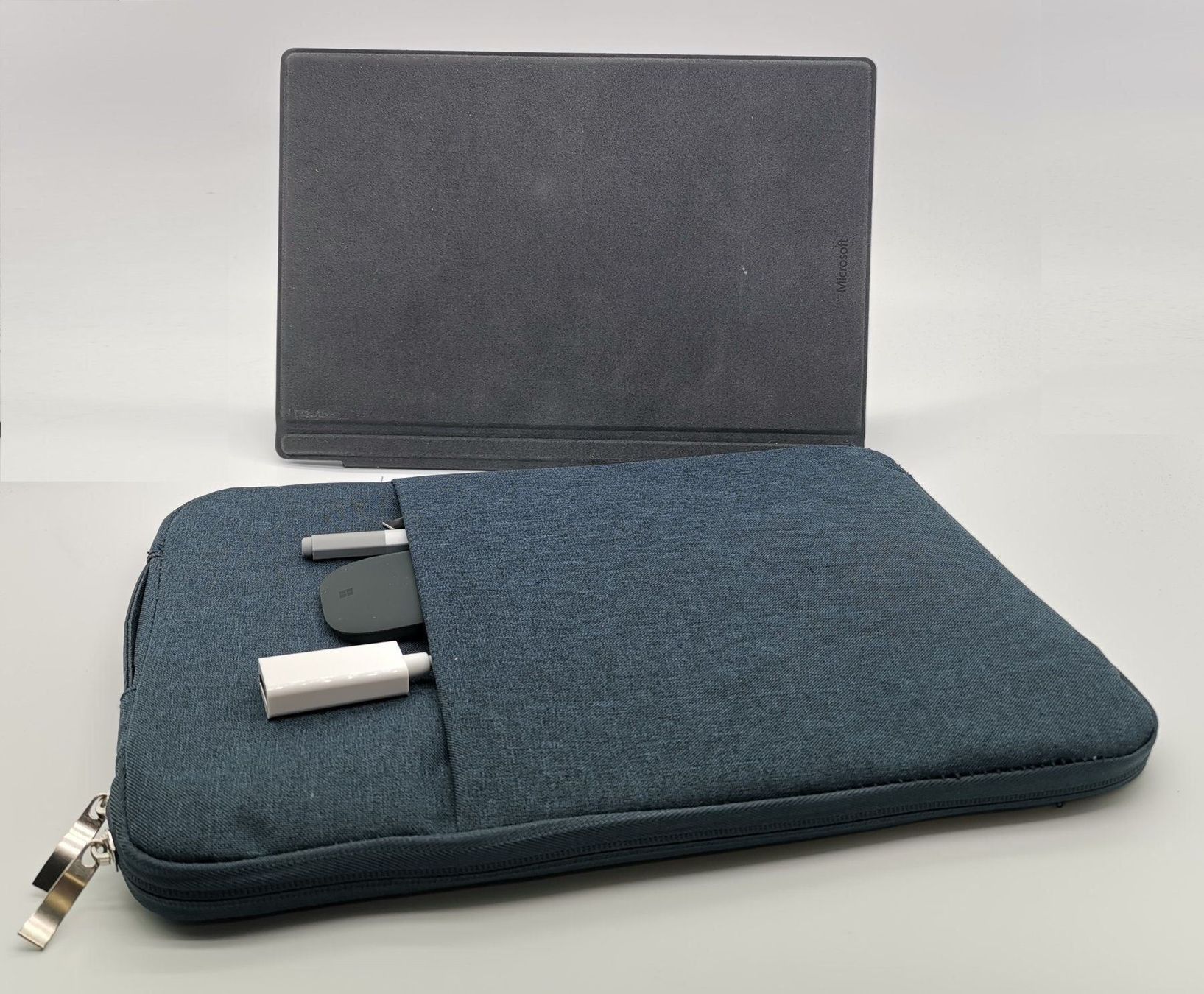 Borse: Microsoft Surface Pro Tasche - dunkel blau / 13" / 12.3" – Nuovo (secondo la descrizione) da Niederglatt ZH venduto da K1r7 1