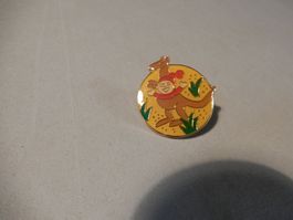 Süesse Vintage Anstecknadel Knorrli mit Känguru, Rarität!