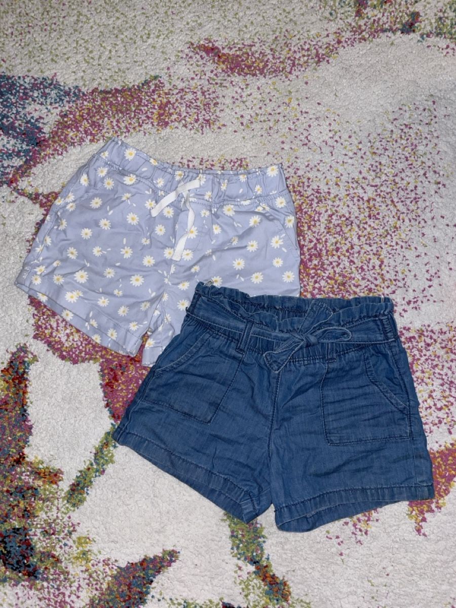 Lotti & Set di vestiti: 2 süsse Sommershorts Gr. 122 – Usato da Rüfenacht BE venduto da Edinas_shop