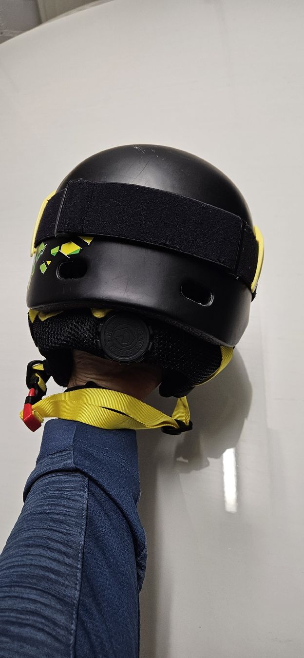 Helme: Skihelm schwarz Grösse XS/S – Gebraucht aus Wil SG von T_T 1