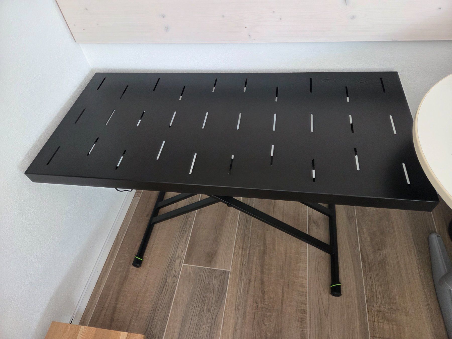 Supporti per strumenti musicali & leggii: Gravity KSX 2 RD Keyboardständer mit Ablagetisch – Nuovo (secondo la descrizione) da Birmensdorf ZH venduto da arcticmonkey91 1