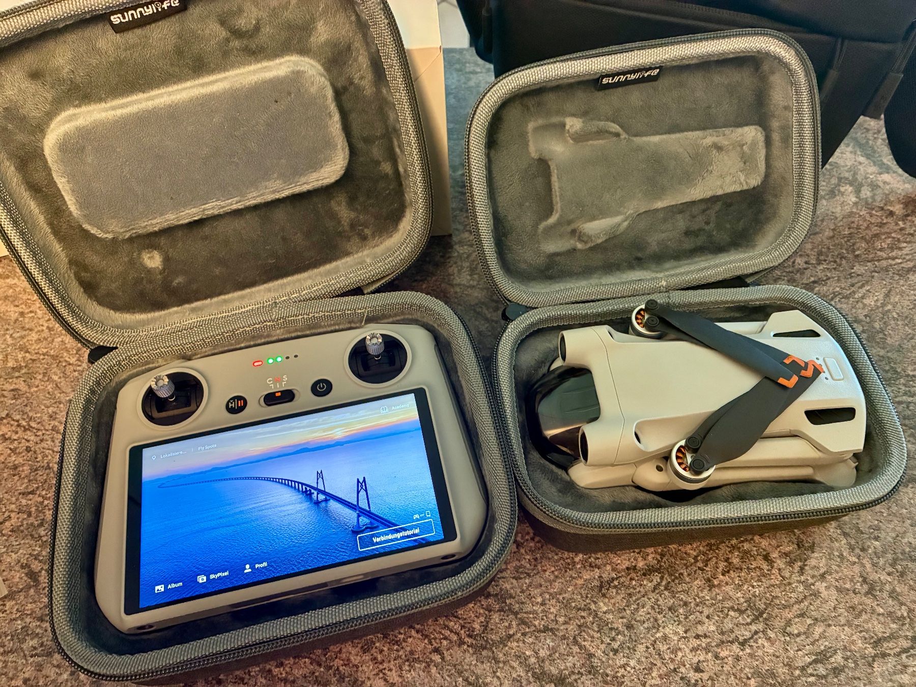 DJI Modellismo RC: DJI Mini Pro 3 mit DJI RC + Fly more Kombo + extra Taschen – Usato da Gampel venduto da Auktionsman 7