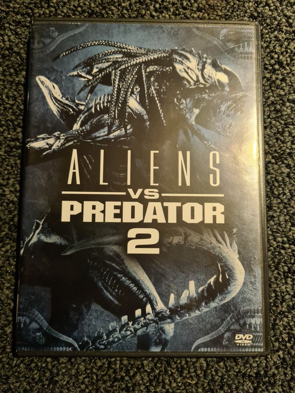 Alle DVDs: ALIENS VS PREDATOR 2(12954) – Gebraucht aus Ruswil von M71