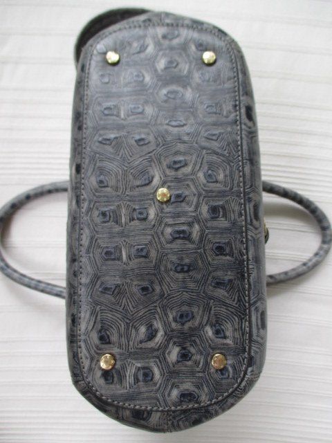 Aigner Taschen für Damen: AIGNER - neuw. Logomuster Tasche aus Leder mit Textil – Neu (gemäss Beschreibung) aus Wetzikon ZH von icewear 3