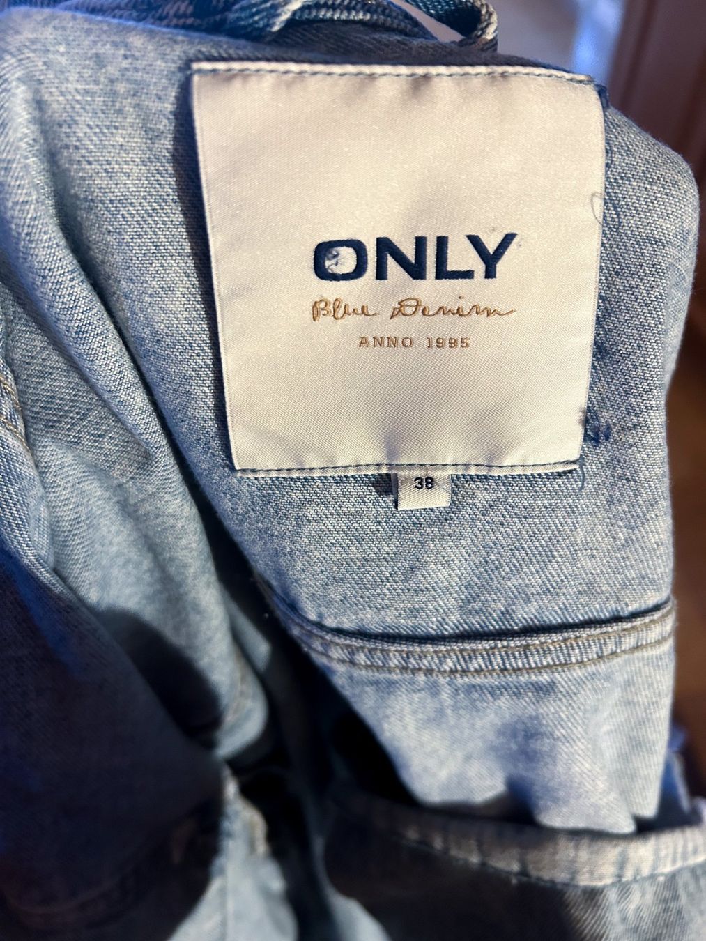 Only Vestes: Jeansjacke – D'occasion à Oberurnen par carinalobnig 2
