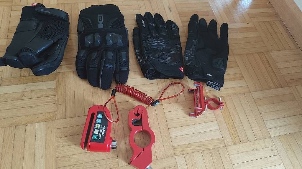 Altri accessori da uomo: Leder Handschuhe 3XL iXS marke – Usato da Basel venduto da atila.01 4