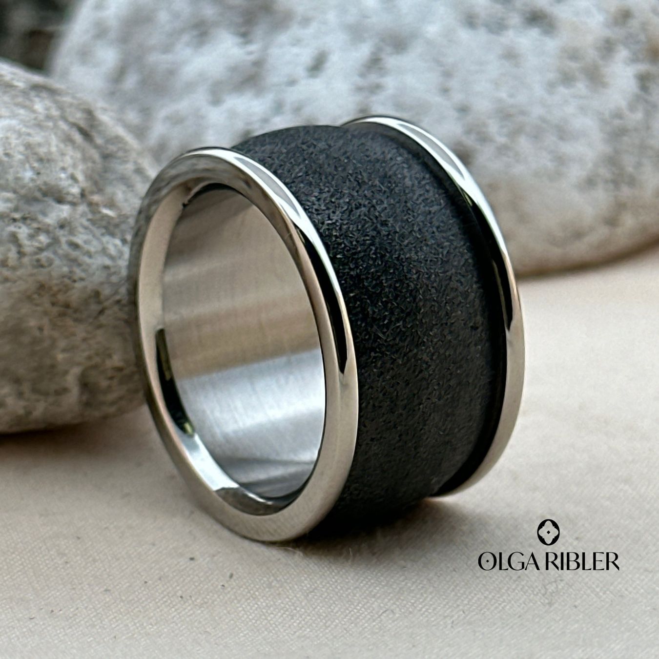 Olga Ribler Anelli: Edelstahl Statement  Ring in schwarz Grösse 60 – Nuovo (secondo la descrizione) da Luzern venduto da Schmuckoutlet 3