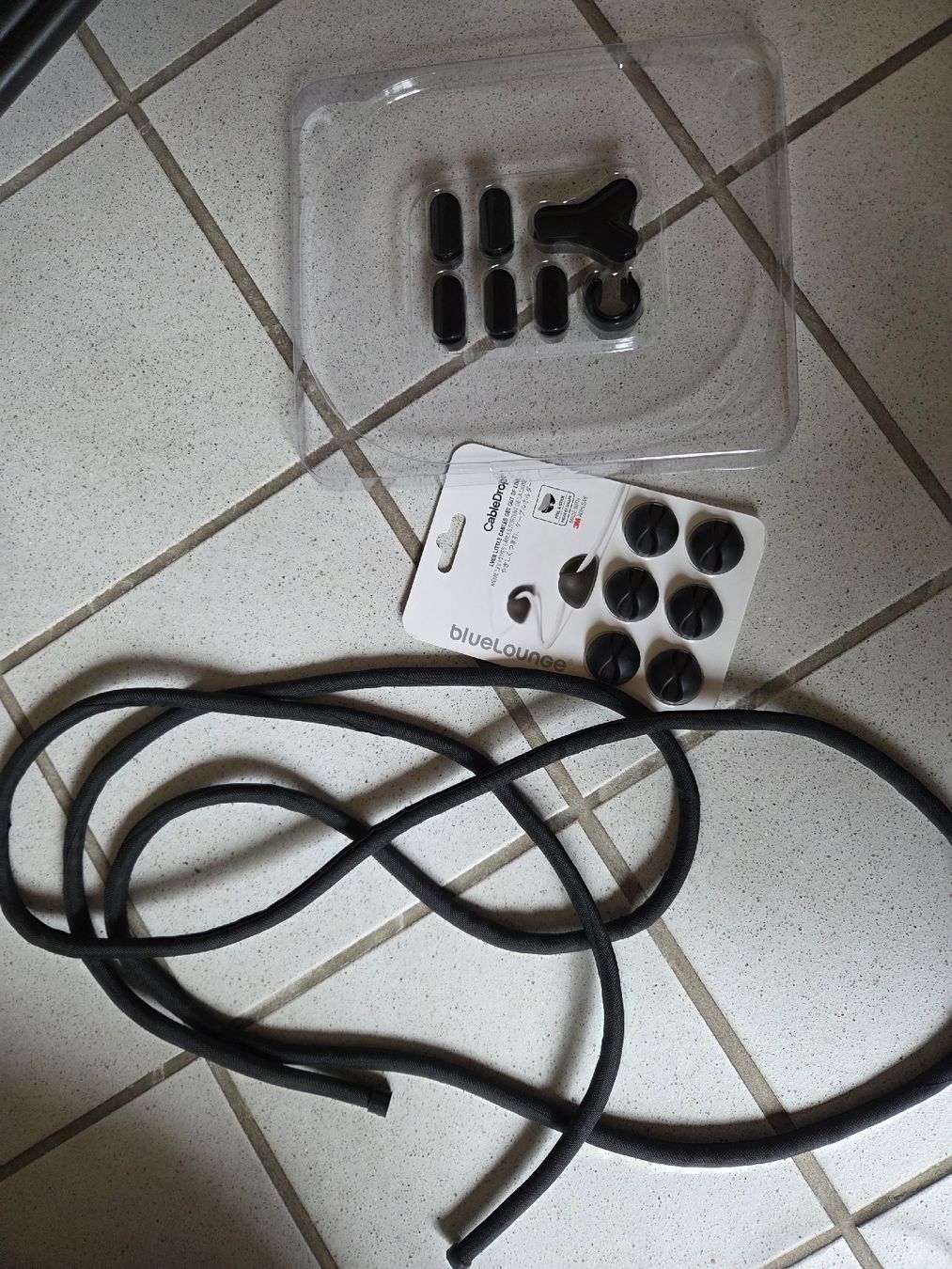 Altro Materiale elettrico: BlueLounge CableBox Kabelmanager – Nuovo (secondo la descrizione) da Weiningen ZH venduto da seb_2pfw 2