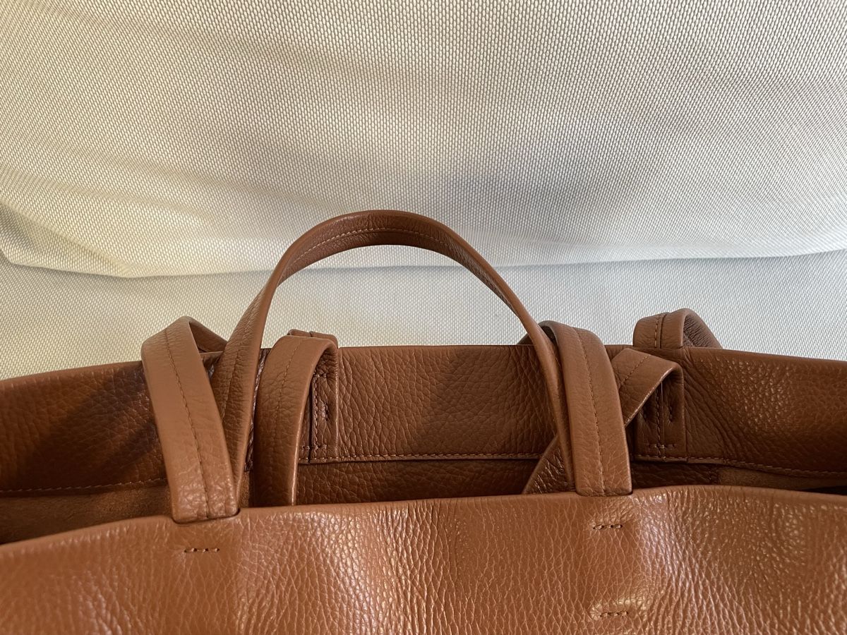 Sacs femmes: Cuyana Easy Tote Small – D'occasion à Basel par was_llf7 1