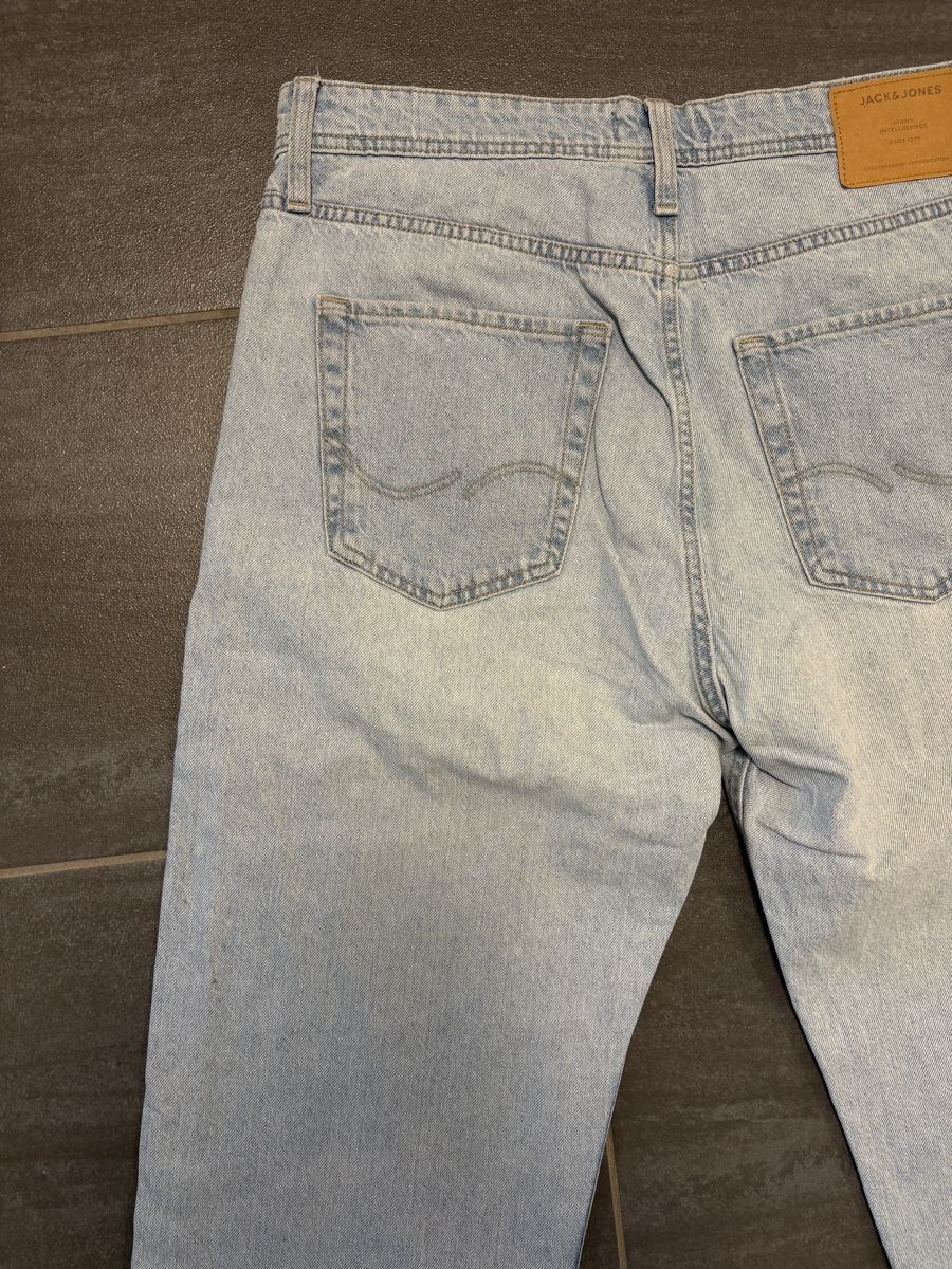Jack & Jones Jeans: Jack&Jones Loose Eddie 32/32 – Usato da Rümlang venduto da svent 7