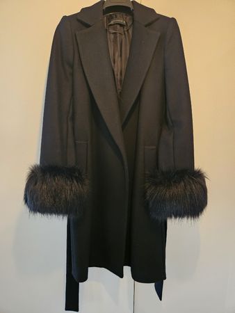 Schwarzer Wintermantel Gr. S neuwertig Zara