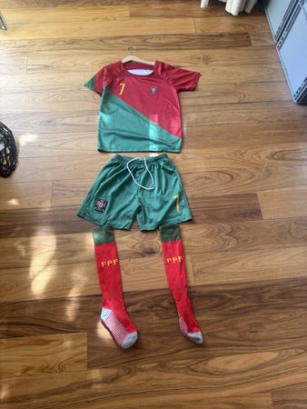 Portugal Fussball Set Ronaldo Nr. 7 Trikot Hose Socken