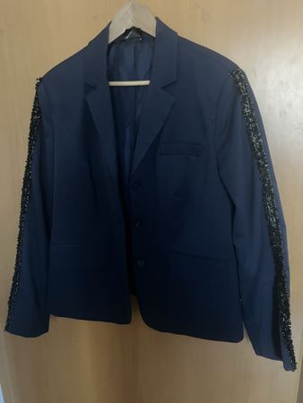 Veste élégante bpc bleu marine ornée de détails noirs 42-44