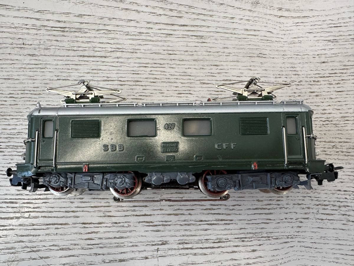 Märklin Modelleisenbahnen: Märklin 3014 SBB Re 4/4 I – Gebraucht aus Lupsingen von New-Haven 3