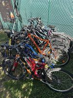 Vendo gruppo di biciclette difettose 