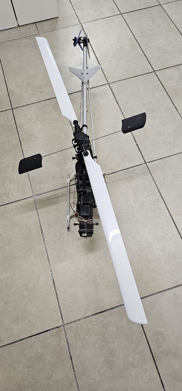 Hirobo Modellismo RC: Hirobo Shuttle Sceadu mit Zubehör. – Usato da Biberstein venduto da Sammler74 8