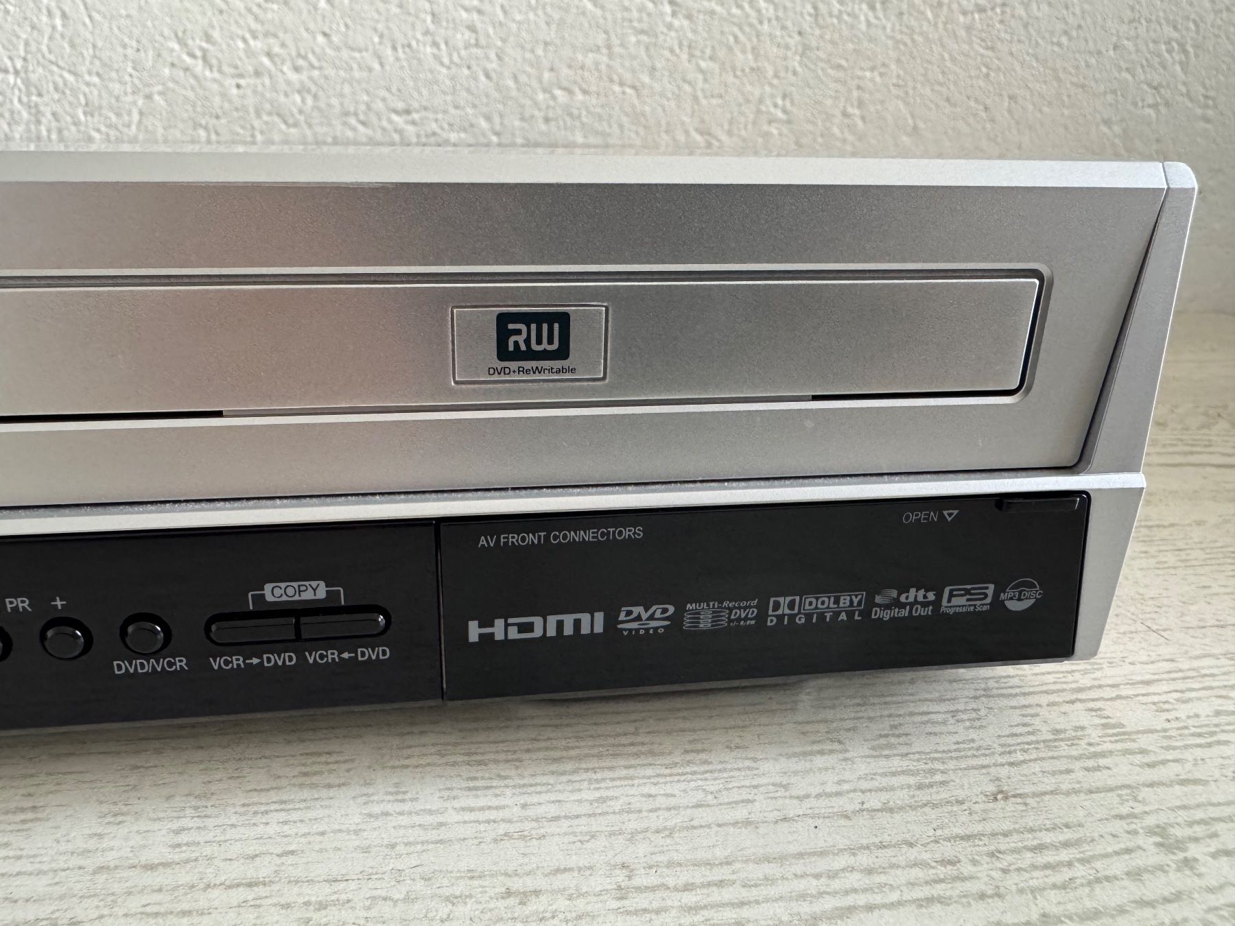 Techline DVRC 800 vhs dvd recorder (Gebraucht) in Zunzgen für CHF 149 ...