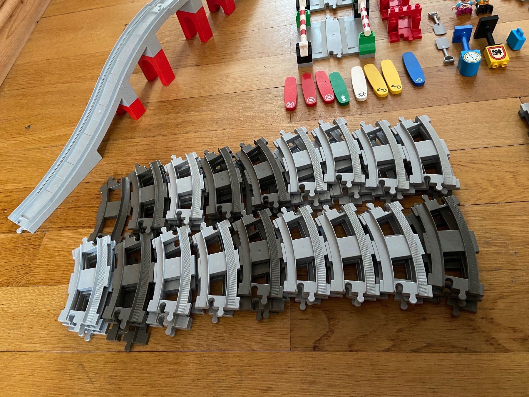 Lego Giocattoli: Riesiges Lego Duplo Eisenbahnset – Usato da Basel venduto da Relaphe 3