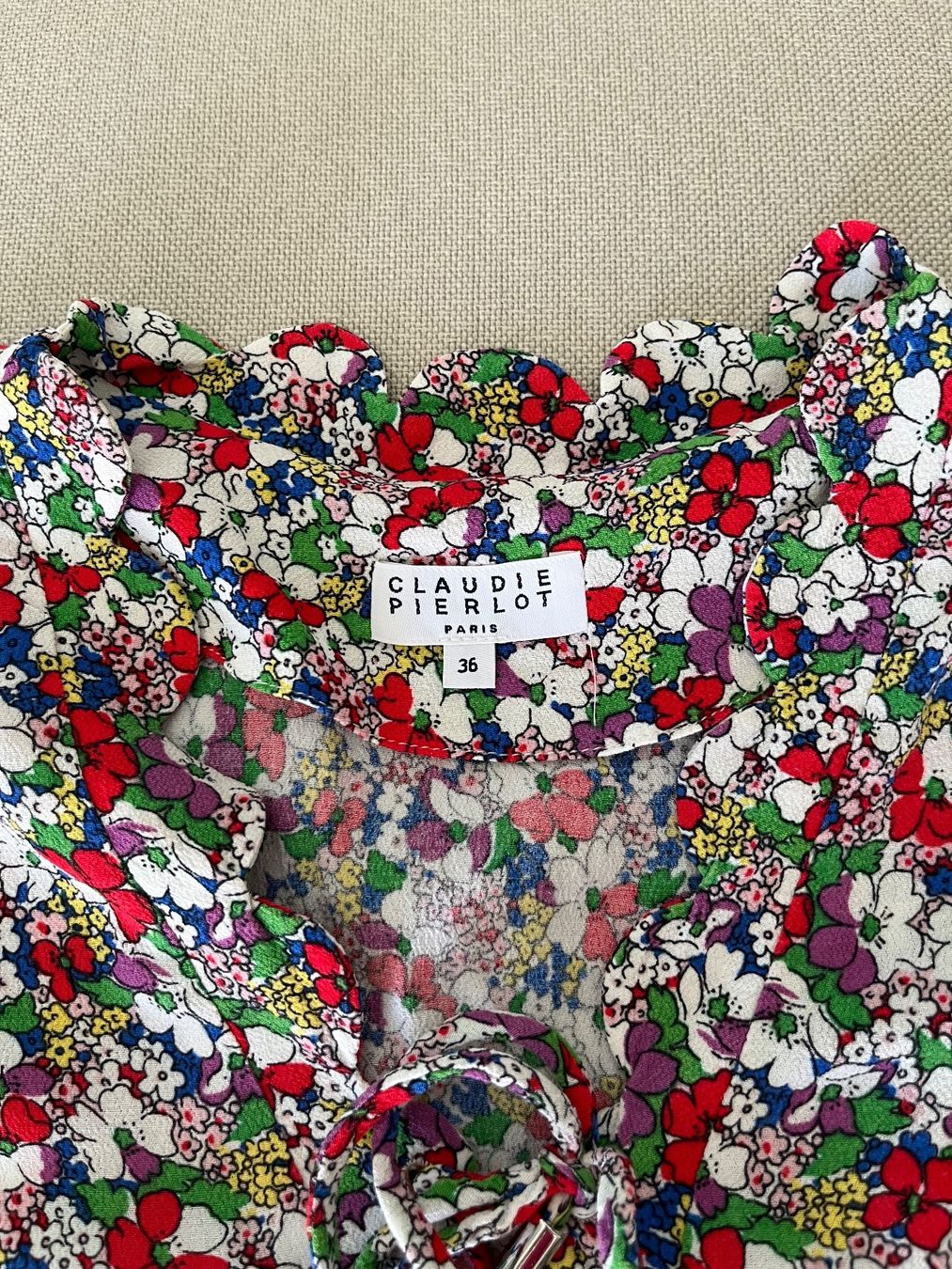 Claudie Pierlot Top: Top sans manche Claudie Pierlot – Usato da Geneve venduto da orange1957
