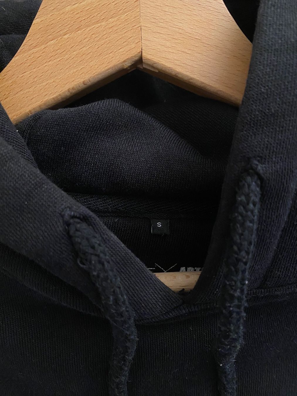 Pulls & Sweat-shirts: Compton Pullover schwarz S – D'occasion à Wil SG par sab_vl6q 2