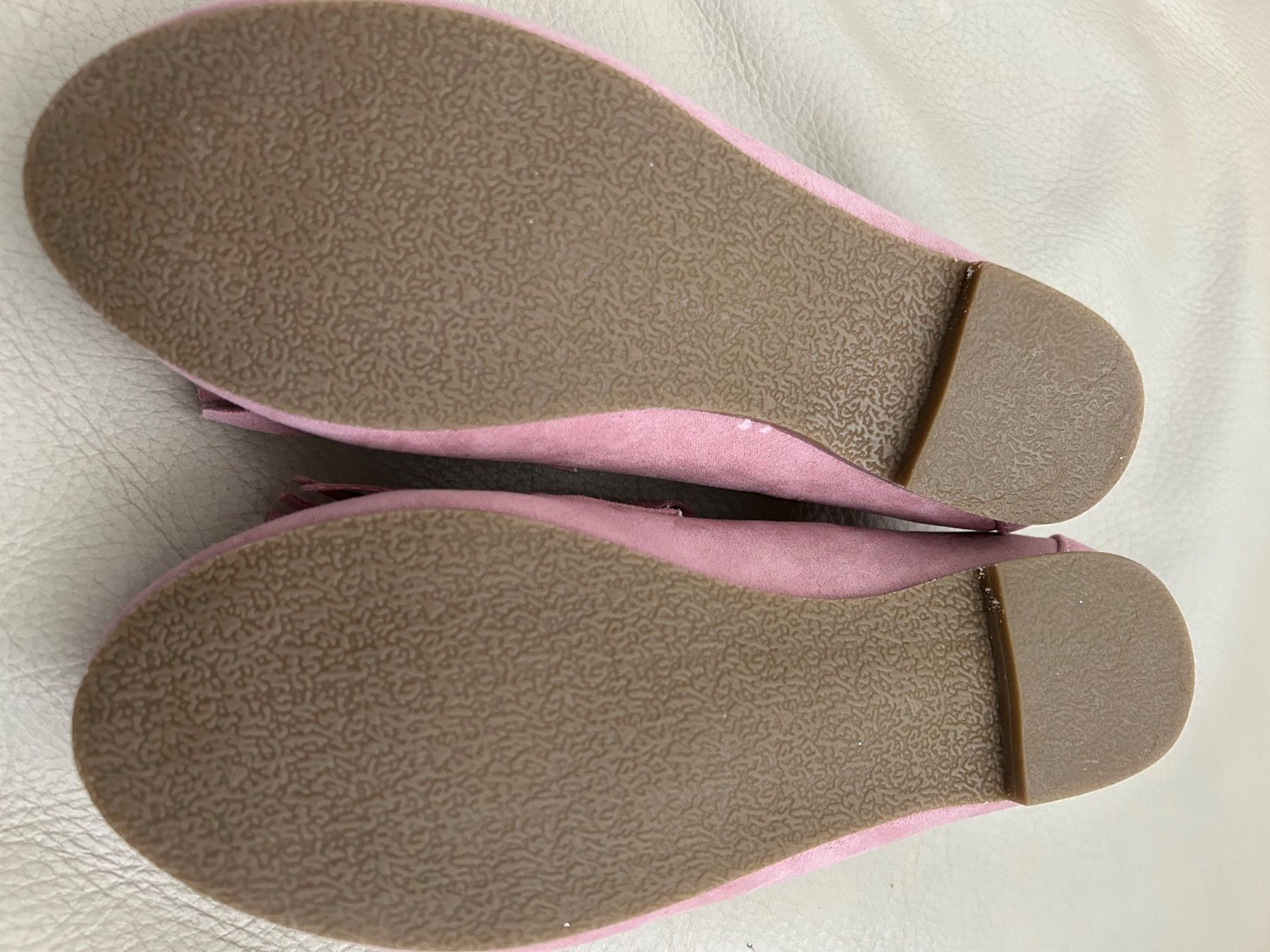 Scarpe per ragazze: Riemchenballerinas Gr. 32. Farbe Rosa. – Nuovo (secondo la descrizione) da Herrliberg venduto da Mena013 3