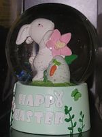 Glitzerkugel, Hase mit Blume, BOULE BRILLANTE, LAPIN, rabbit
