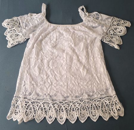 Sommerliches Spitzenoberteil, Weiss, ca. Grösse 42/44 (L)