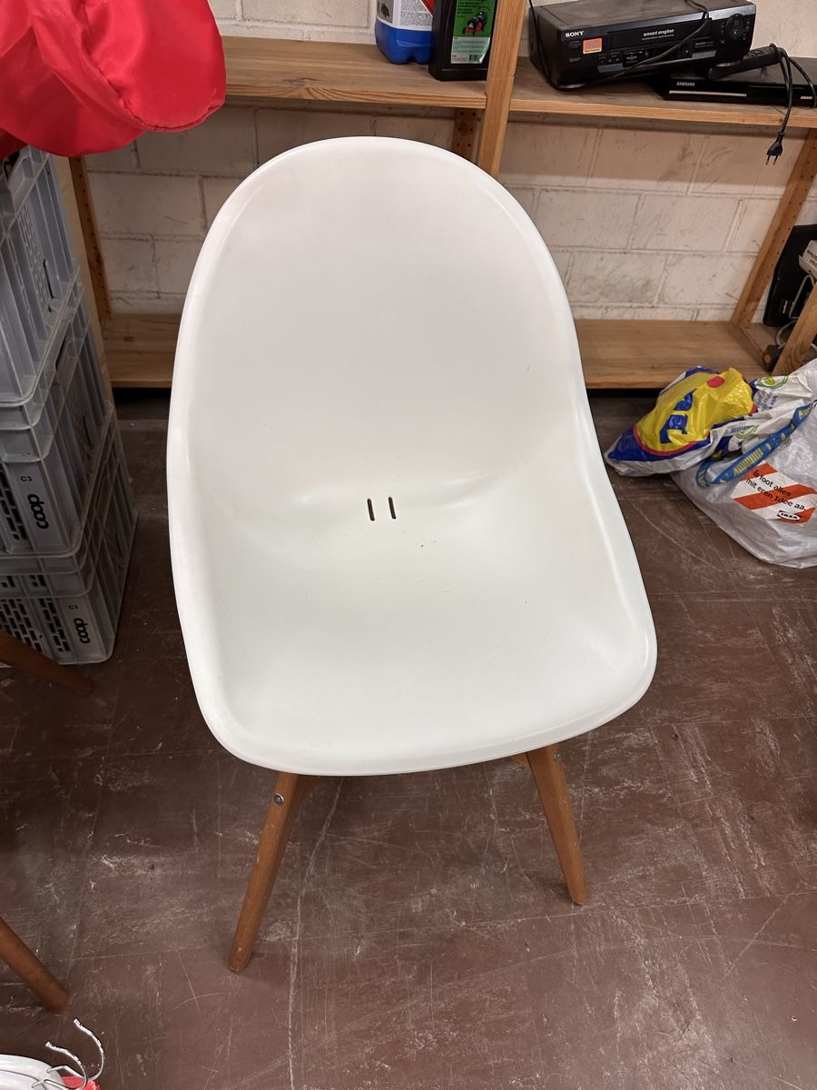 Sedie: 2 Ikea Hartschale Stühle – Usato da Riehen venduto da Hamohaustechnik 2