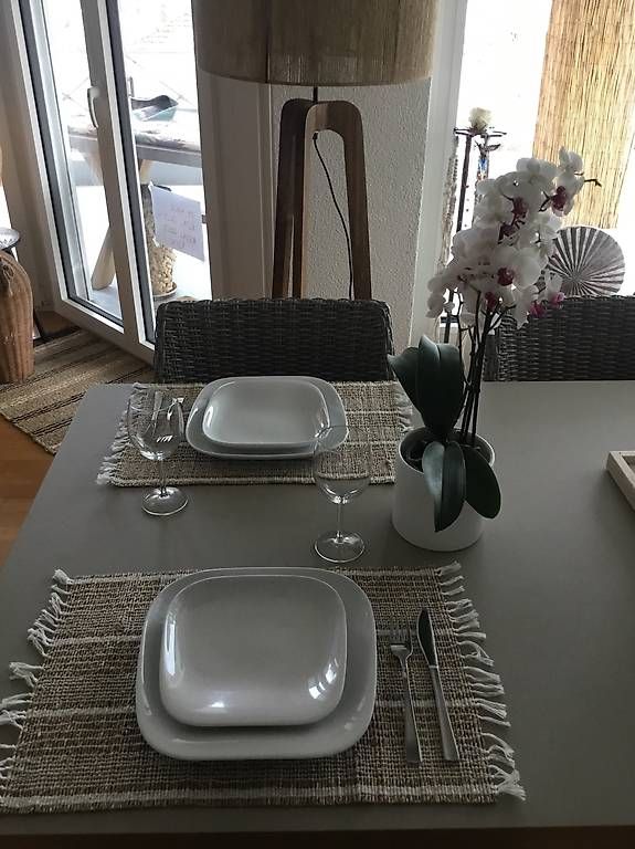 Kahla Set di piatti: Geschirr Kahla von Sola – Usato da St. Niklausen LU venduto da val_y8jm