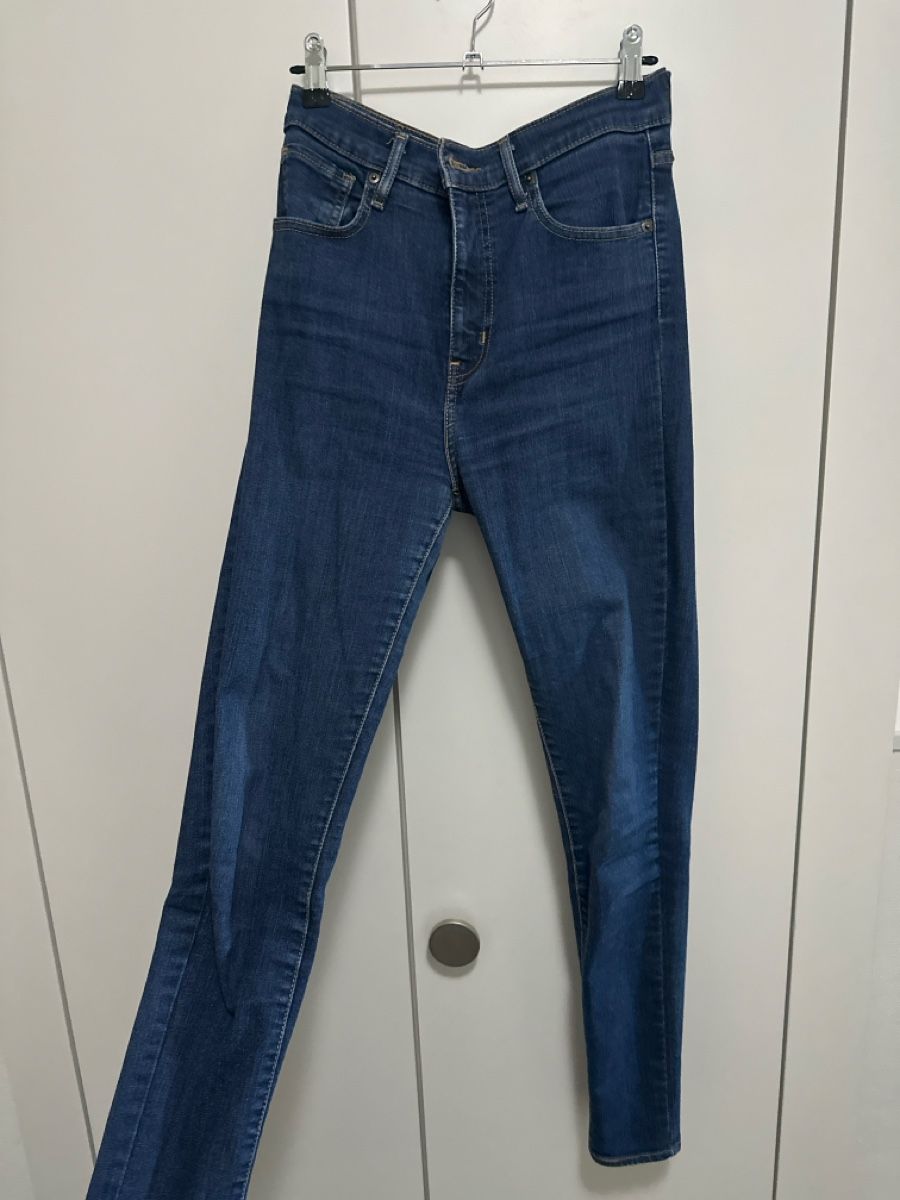 Levi's Jeans: Skinny Levis Jeans – Usato da Romanshorn venduto da si-01