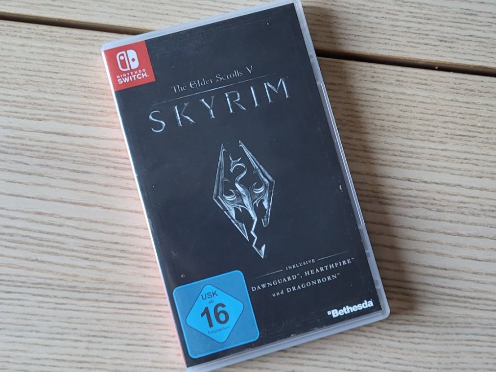 Nintendo Giochi: Skyrim Nintendo Switch – Usato da Auvernier venduto da Yncho